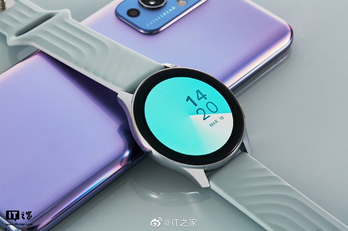 OnePlus Watch phiên bản màu bạc