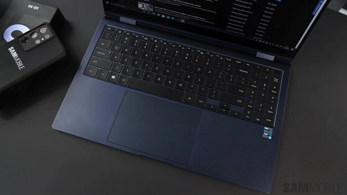 Phiên bản 15.6 inch được tích hợp RAM 32GB