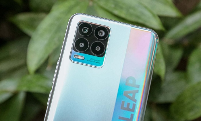 Cận cảnh camera sau trên Realme 8