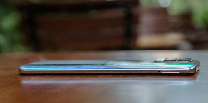Realme 8 sở hữu thiết kế mỏng, nhẹ