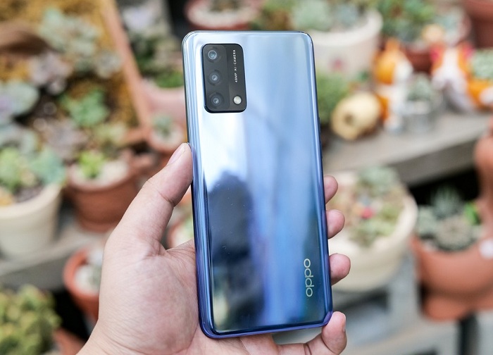 OPPO A74 cho cảm giác cầm rất thoải mái