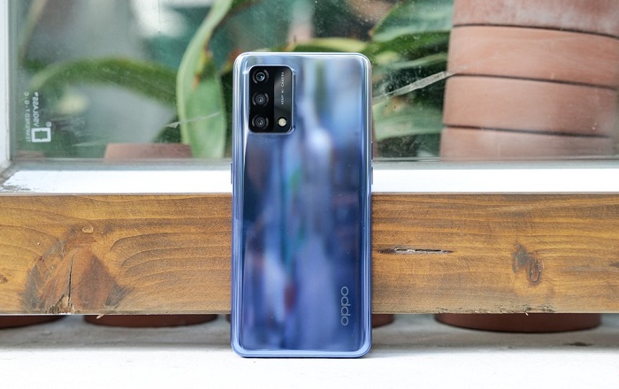 Mặt lưng của OPPO A74