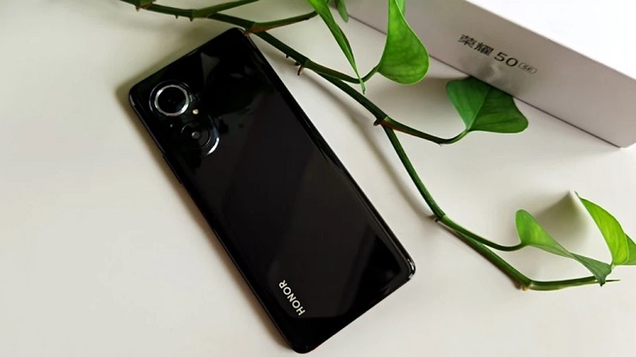 Trên tay Honor 50 SE, sản phẩm sở hữu thiết kế hoàn toàn khác biệt so với bộ đôi Honor 50 và Honor 50 Pro