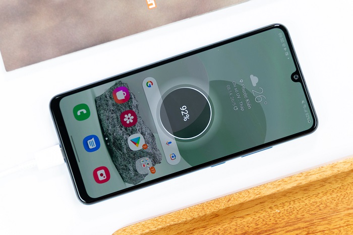 Galaxy A32 4G sở hữu pin khủng 5.000 mAh