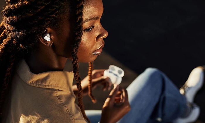 Beats Studio Buds được bán với giá thấp hơn AirPods Pro