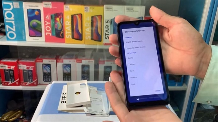 Vsmart Bee 5 sử dụng màn hình giọt nước
