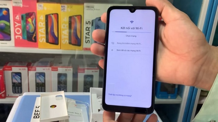 Vsmart Bee 5 đi kèm pin 3.000 mAh