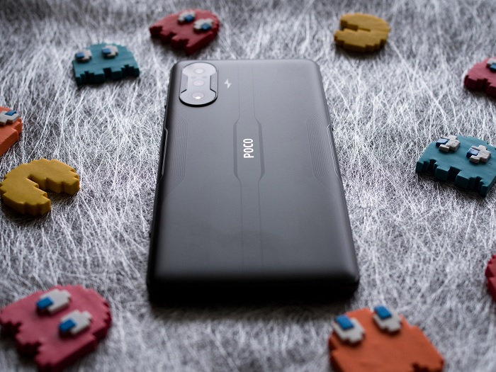 Cận cảnh POCO F3 GT