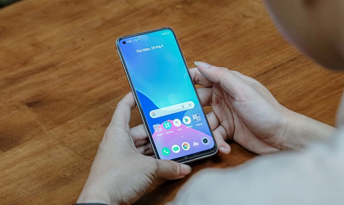 Mặt trước của Realme 8