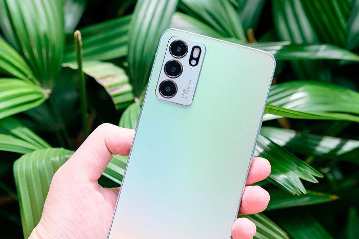 Camera sau trên OPPO Reno6 5G