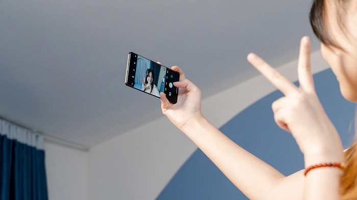 Xiaomi CIVI chụp ảnh selfie tuyệt đẹp