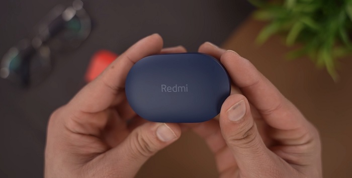 Thiết kế không khác biệt quá nhiều so với phiên bản tiền nhiệm Redmi Airdots 3