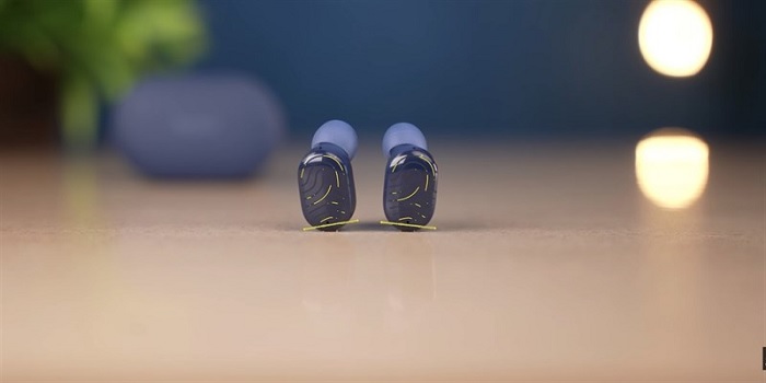 Mặt ngoài của Redmi Earbuds 3 Pro được trang bị cảm biến lực