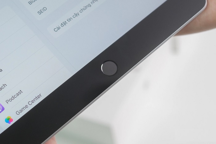 Phím Home và cảm biến Touch ID truyền thống cũng vẫn được giữ lại trên iPad 9
