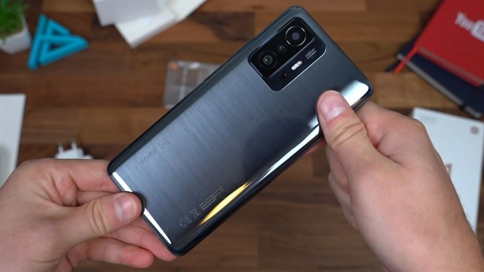 Xiaomi 11T 5G và Xiaomi 11T Pro 5G khi chơi game nhiệt độ không quá nóng