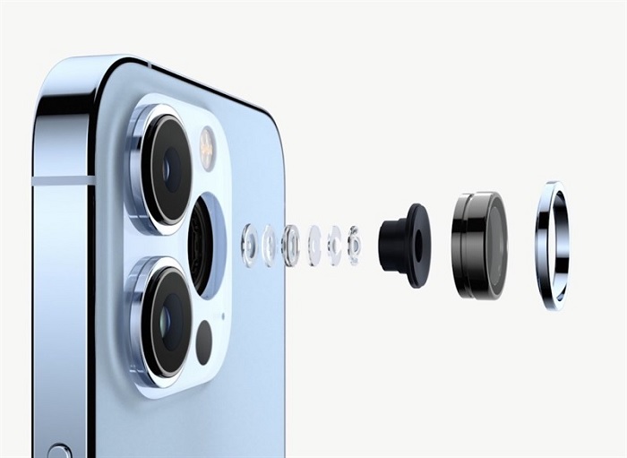 Mặt lưng của iPhone 13 Pro chứa cụm camera lớn hơn iPhone 12 Pro