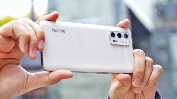 Thiết kế cụm camera sau của Realme GT Neo2T