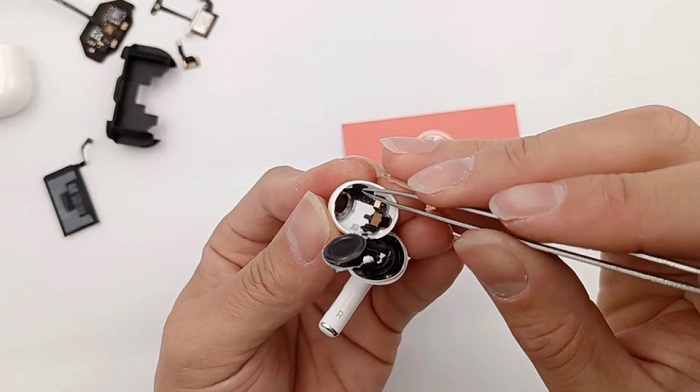 Mổ xẻ và khám phá bên trong AirPods 3