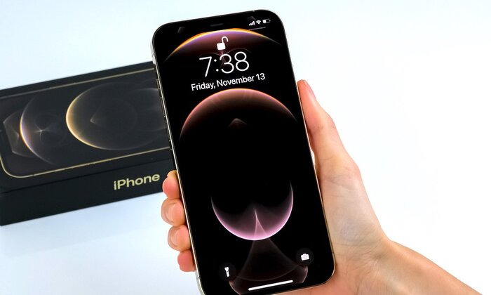 Dung lượng pin của iPhone 12 Pro Max đáp ứng thoải mái nhu cầu người sử dụng