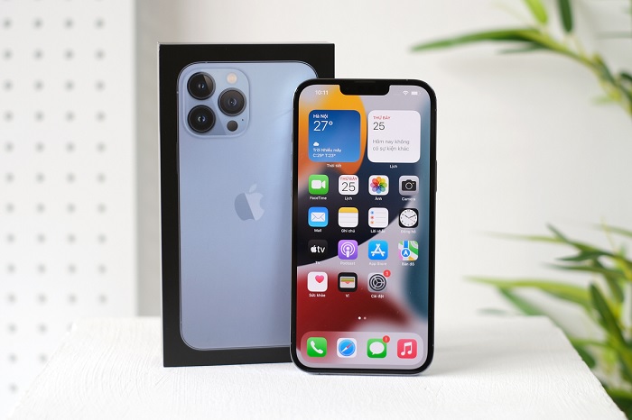 iPhone 13 Pro Max sở hữu màn hình Super Retina XDR OLED cho chất lượng hiển thị tốt hơn