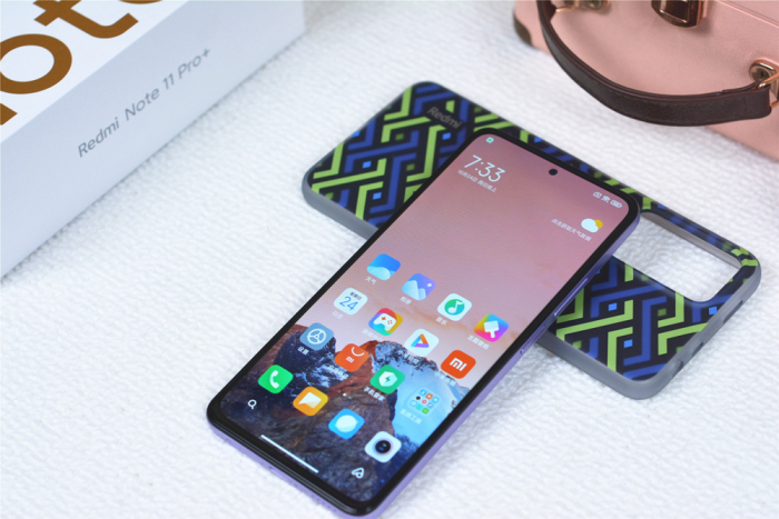 Trên tay Redmi Note 11 Pro+ 5G
