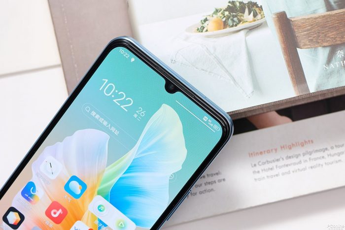 OPPO A95 4G được trang bị tấm nền AMOLED