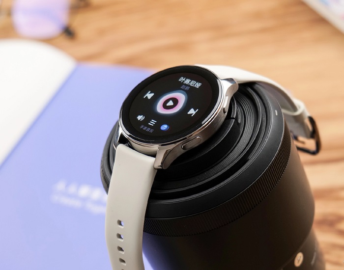 trên tay vivo Watch 2