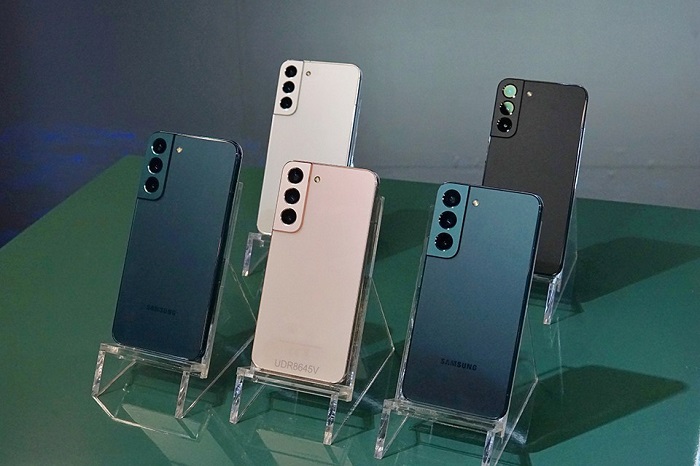 Galaxy S22+ đi kèm pin dung lượng lớn hơn, sạc nhanh hơn