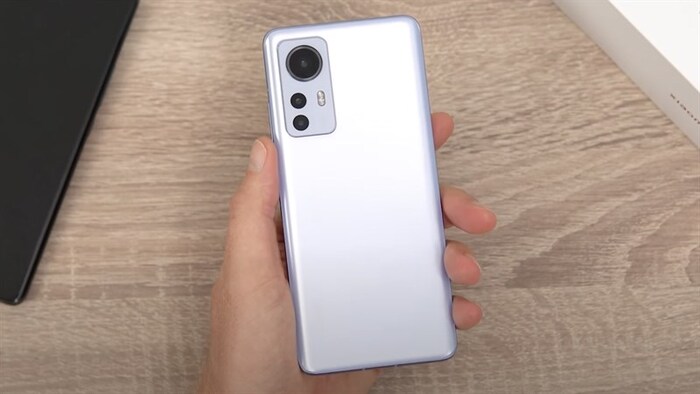 Xiaomi 12 là chiếc điện thoại đáng mua