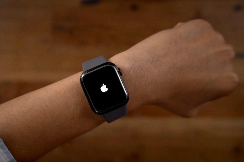 Lỗi treo táo trên Apple Watch 