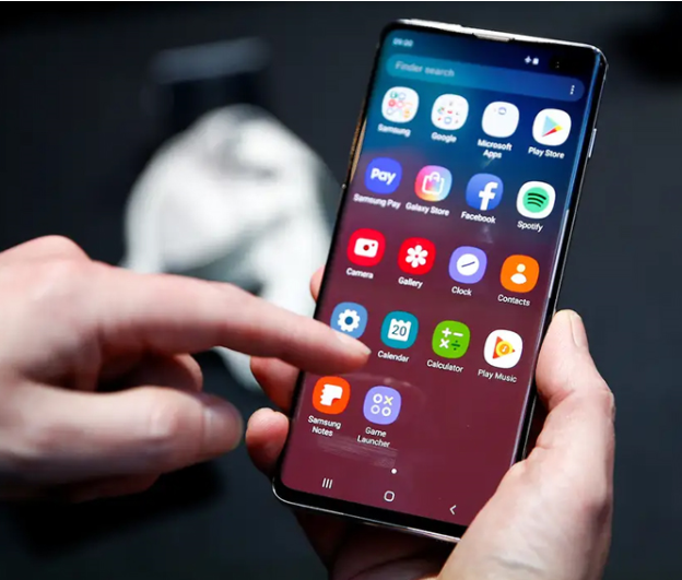Samsung: Samsung là thương hiệu điện thoại hàng đầu với các sản phẩm đa dạng và chất lượng cao. Xem ảnh liên quan để khám phá thêm về các tính năng tuyệt vời của Samsung.