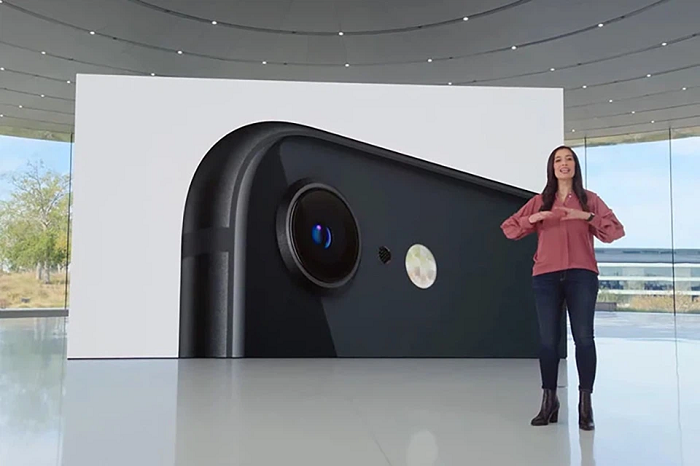 Apple đã mang đến khá nhiều sự nâng cấp về khả năng chụp ảnh trên iPhone SE 2022