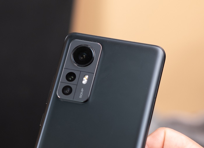 Cận cảnh camera trên Xiaomi 12