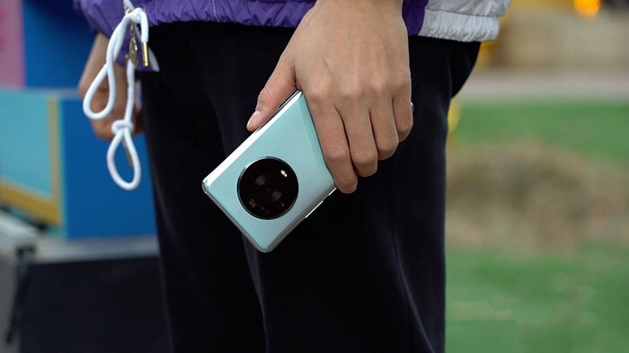 Trên tay Honor Magic 4 với module camera sau ấn tượng