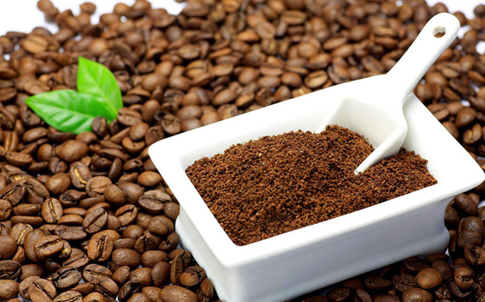 Sử dụng cafe nguyên chất vừa làm sạch vừa khử mùi cho lò vi sóng