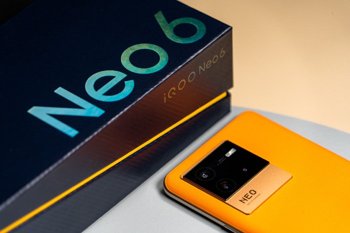 iQOO Neo6 đang được bán ra tại thị trường Trung Quốc với 3 màu Xanh, Đen, Cam