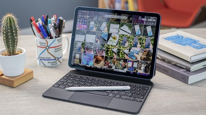 iPad Air 2022 biến hình thành laptop