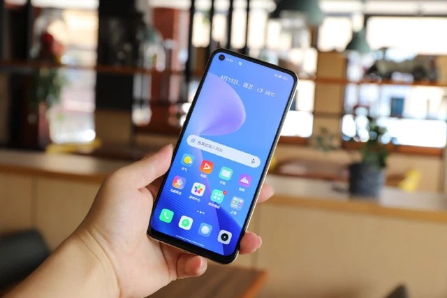 Màn hình realme Q5 rộng 6.6 inch