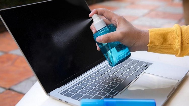 Hướng dẫn cách vệ sinh laptop tại nhà vừa sạch sẽ vừa tiết kiệm