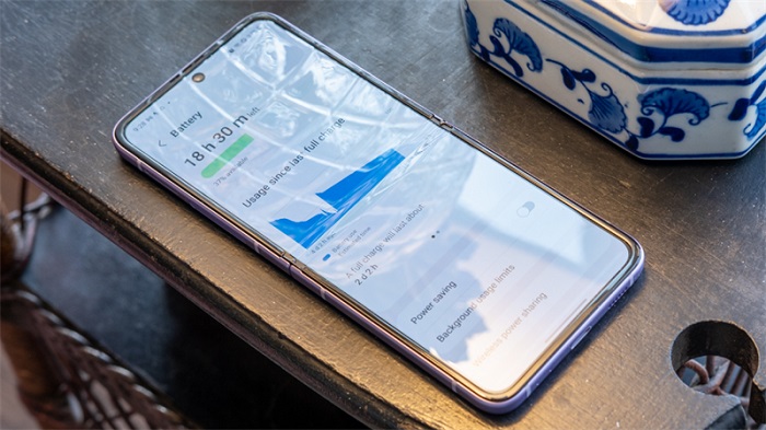Galaxy Z Flip3 cho thời lượng pin khá tốt