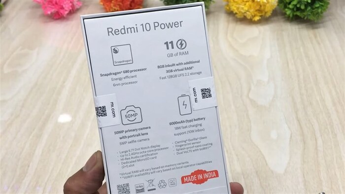 Mặt sau hộp đựng của Redmi 10 Power in đầy đủ các thông số
