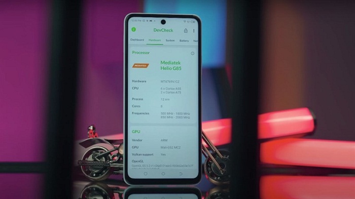 Con chip MediaTek Helio G85 cho hiệu năng đủ dùng trong cùng một phân khúc