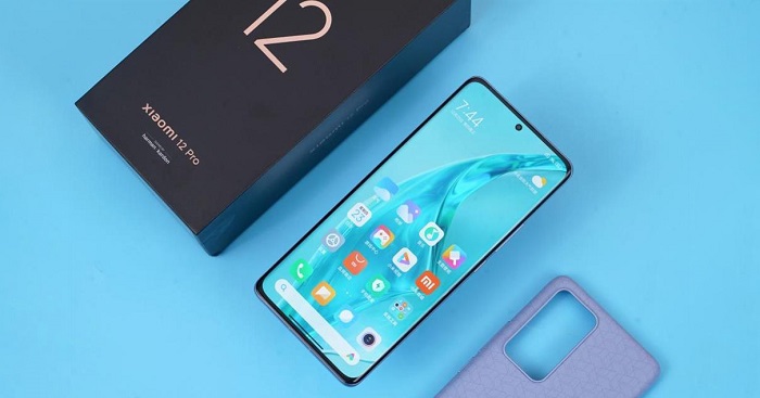 xiaomi-12-pro-so-huu-man-hinh-cuc-net