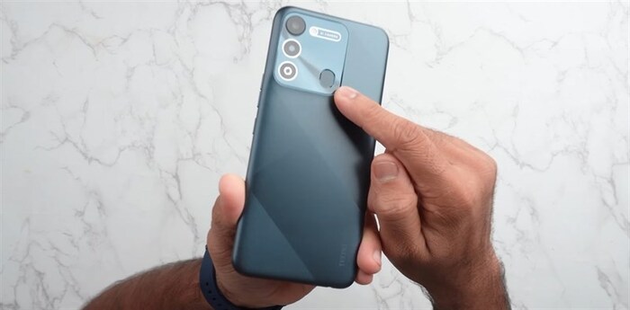 Điểm nhấn thiết kế Tecno Spark 9 đến từ mặt lưng