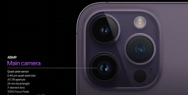 Camera sau của iPhone 14 Pro được thiết kế vát phẳng thời thượng