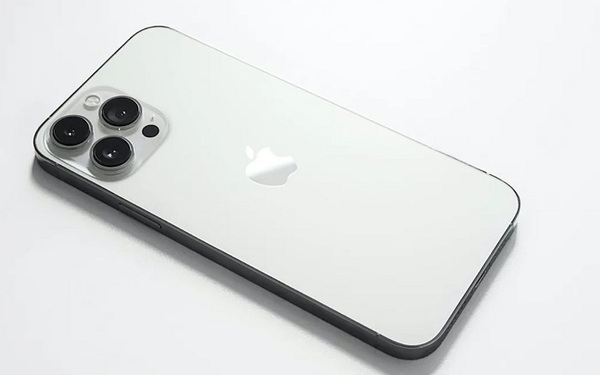 iPhone 14 trắng bản tiêu chuẩn có mức giá 18.000.000 VND