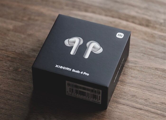 Hộp đựng Xiaomi Buds 4 Pro được thiết kế rất chỉnh chu và cao cấp