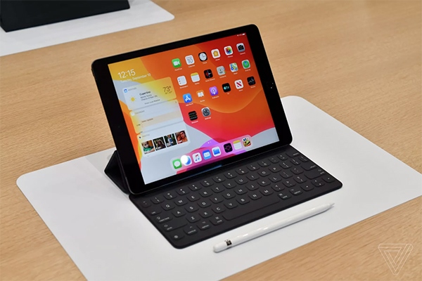 iPad Gen 10 tương thích với bàn phím Magic Keyboard Folio và Apple Pencil