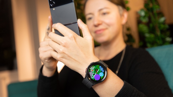 Samsung Galaxy Watch có giá thành rẻ hơn