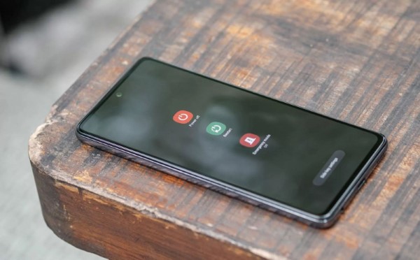 loa điện thoại bị nhỏ tiếng